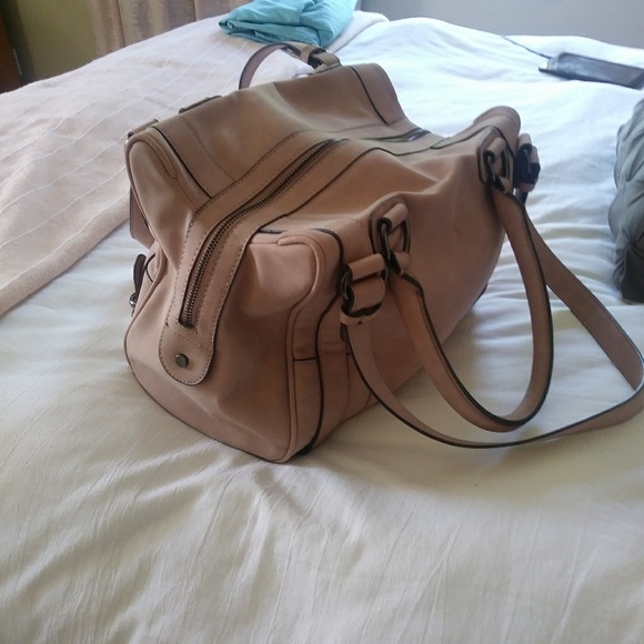 JustFab Handbags - 👛 JustFab Pink Shoulder purse